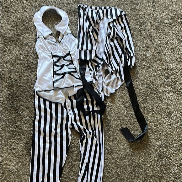 Spirit Black and White Halloween Striped Costume  SEXY BETTLE JUICE - Picture 1 of 4